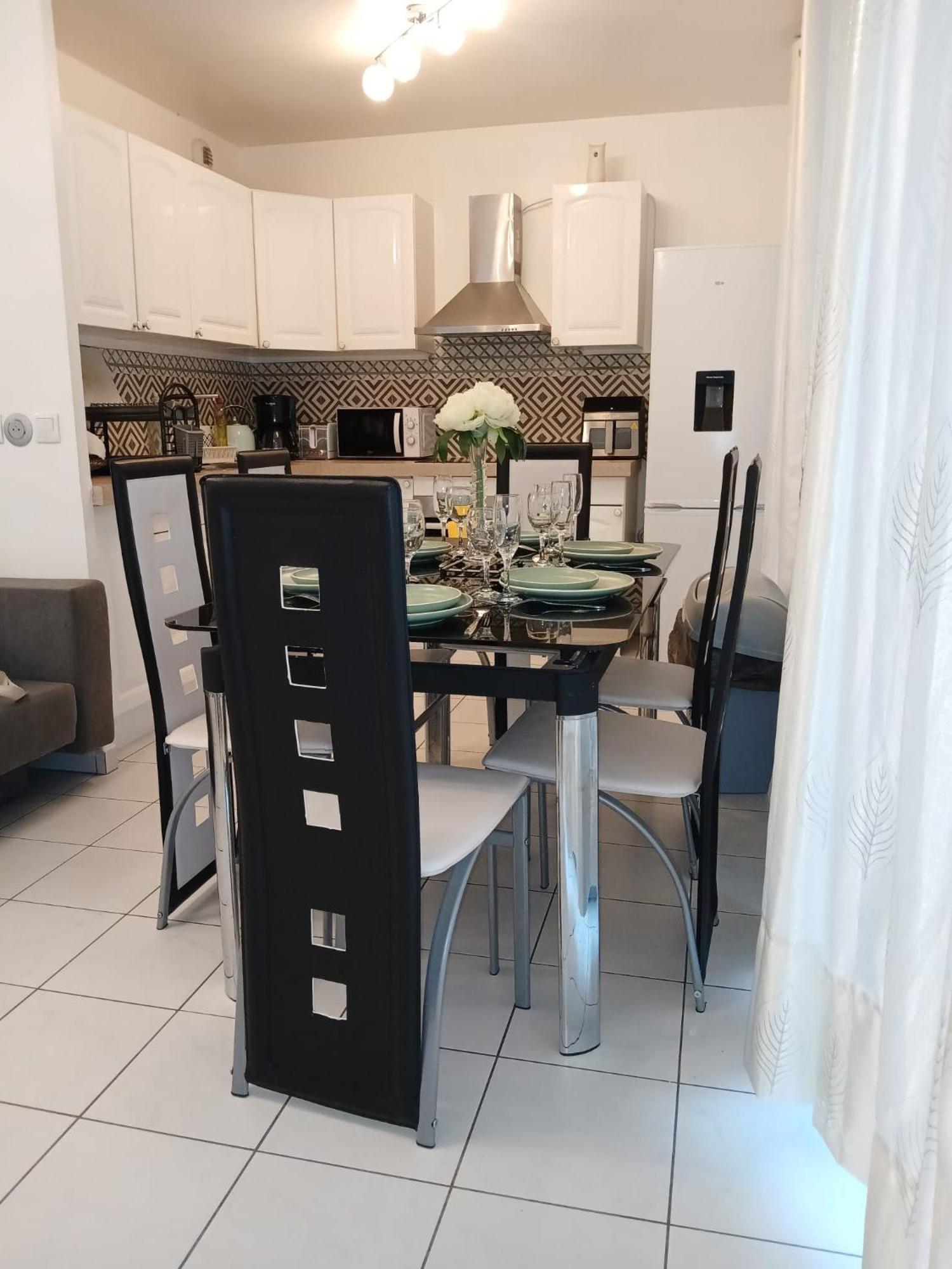 Apart-Chic-Les-Ulis With Balcon, Terrasse And Parking Les Ulis Exterior photo