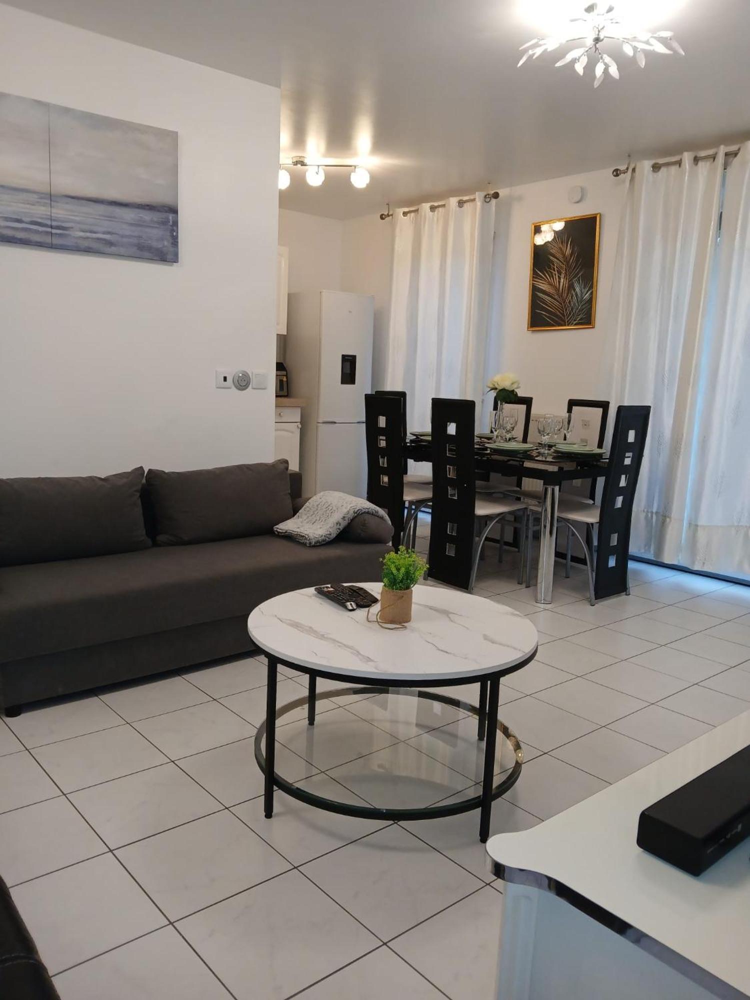 Apart-Chic-Les-Ulis With Balcon, Terrasse And Parking Les Ulis Exterior photo